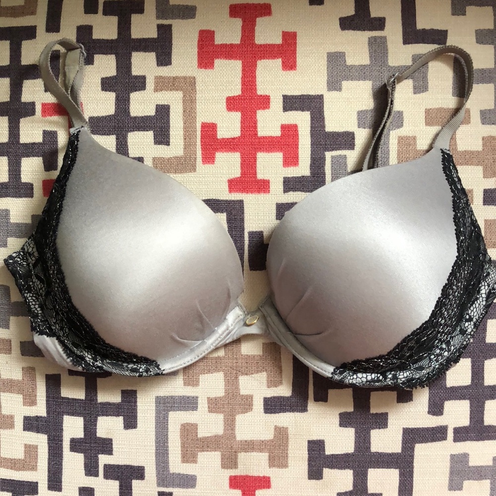 Victoria’s Secret Fabulous Plunge Push Up